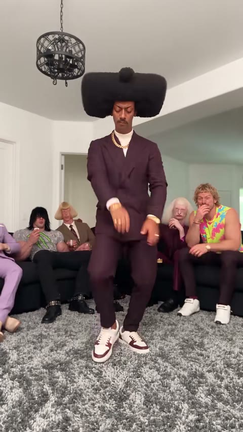 Still from Whole crew like wow!